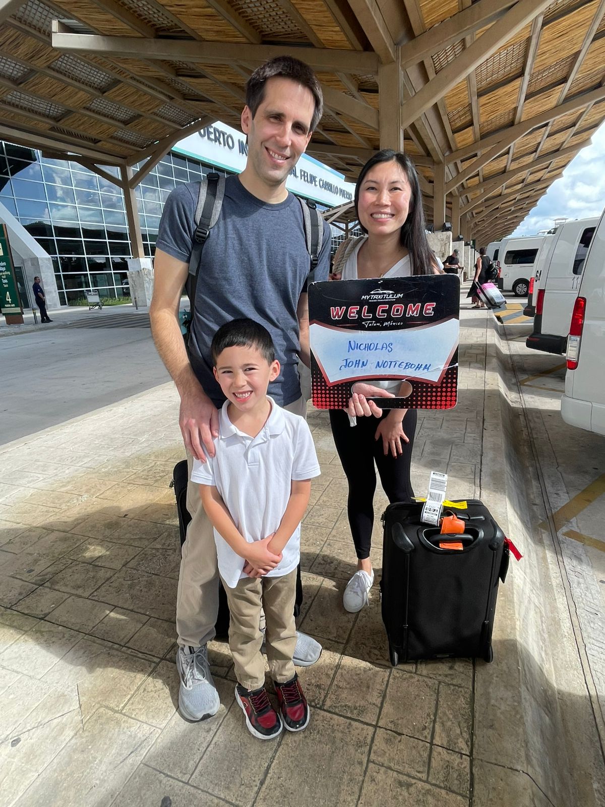 Professional Van for akumal transfers